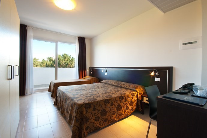 disponibilité chambres modernes avec balcon lignano sabbiadoro dans des hôtels à lignano sabbiadoro